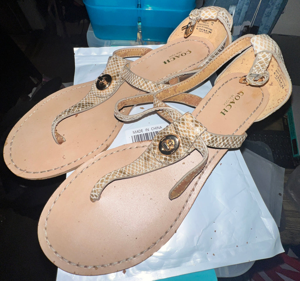 Coach New York Snakeskin Embossed Leather Thong Sandals – Beige/Tan – Women’s 8B