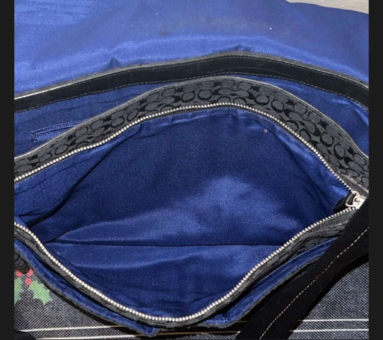 Coach Voyager Black Signature Canvas Messenger Bag - F70183 Pre-Owned