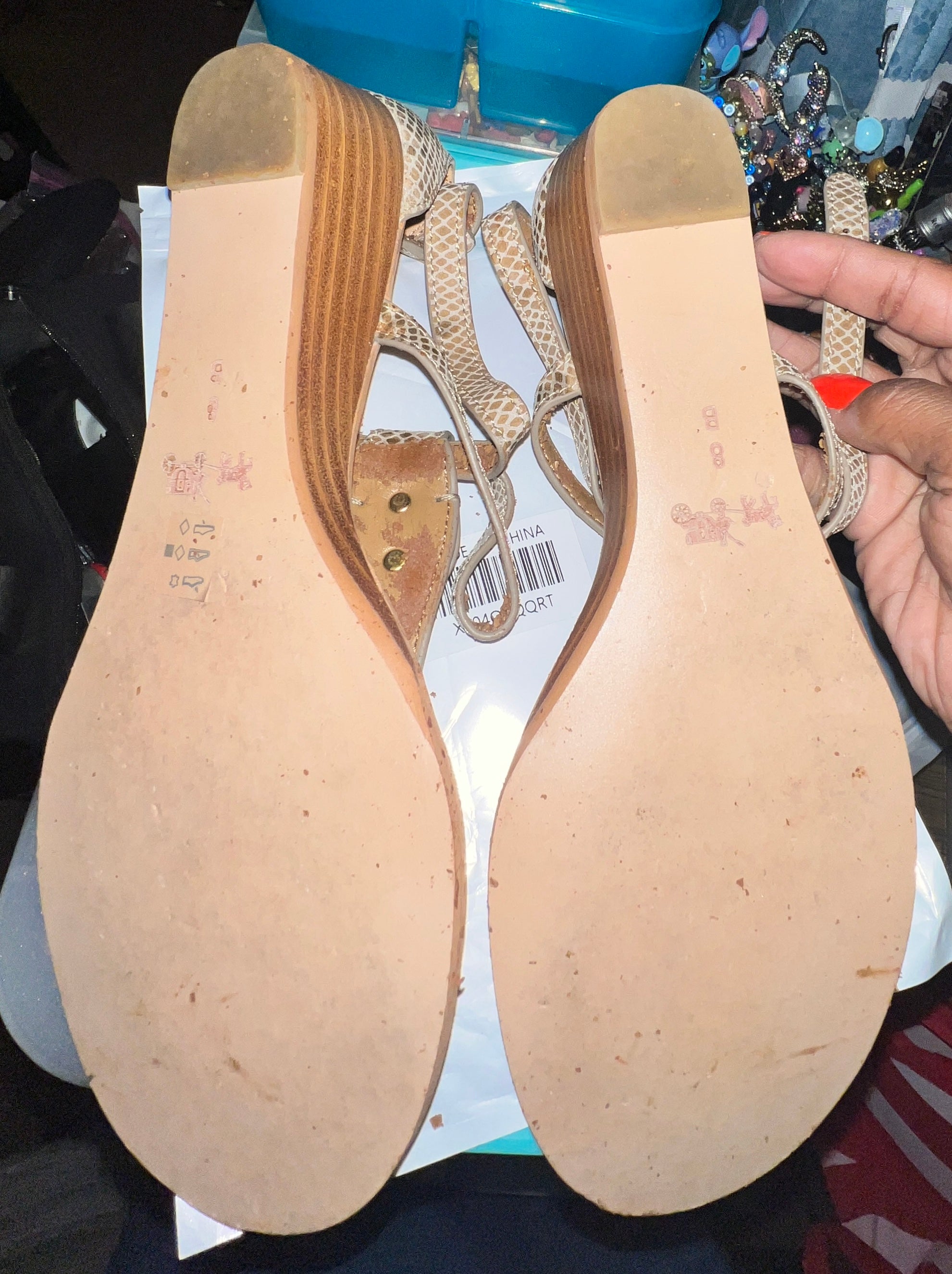 Coach New York Snakeskin Embossed Leather Thong Sandals – Beige/Tan – Women’s 8B
