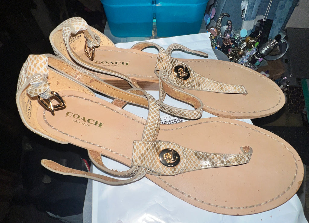 Coach New York Snakeskin Embossed Leather Thong Sandals – Beige/Tan – Women’s 8B