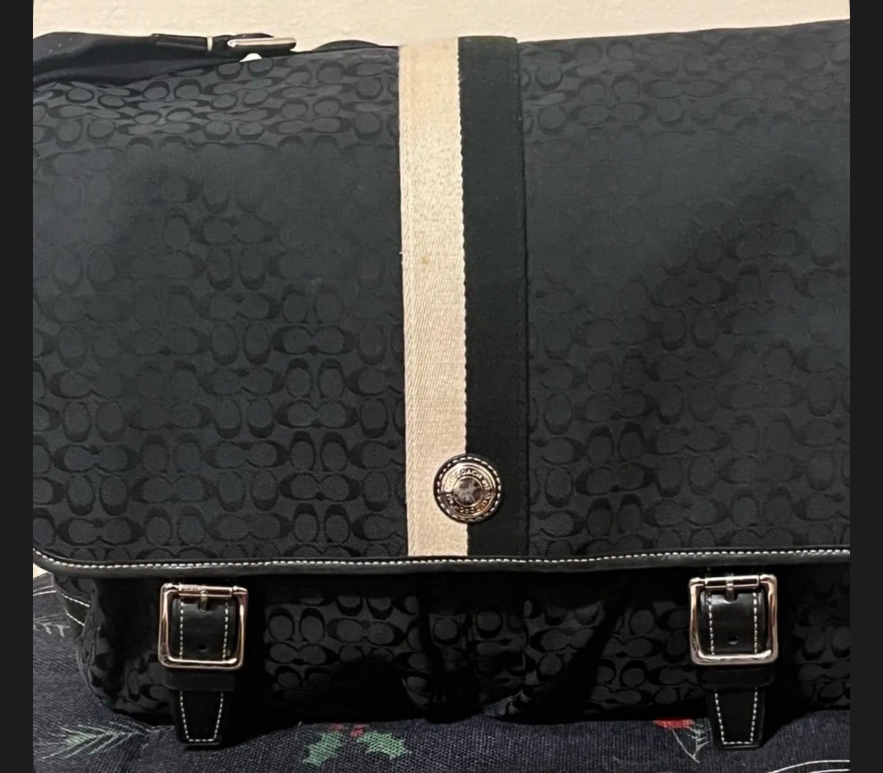 Coach Voyager Black Signature Canvas Messenger Bag - F70183 Pre-Owned